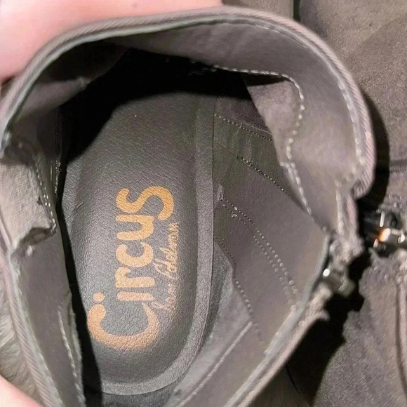 Circus by Sam Edelman 8.5 Preston Grey Faux Suede Stacked Heel Ankle Boots - Picture 4 of 13